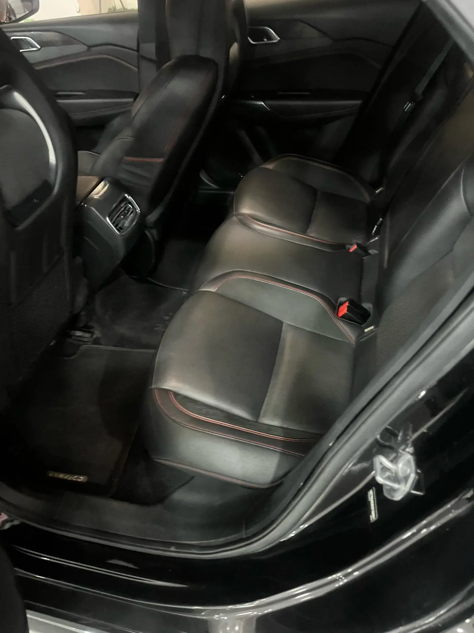 2019 LYNK&CO 03 thumbnail 4