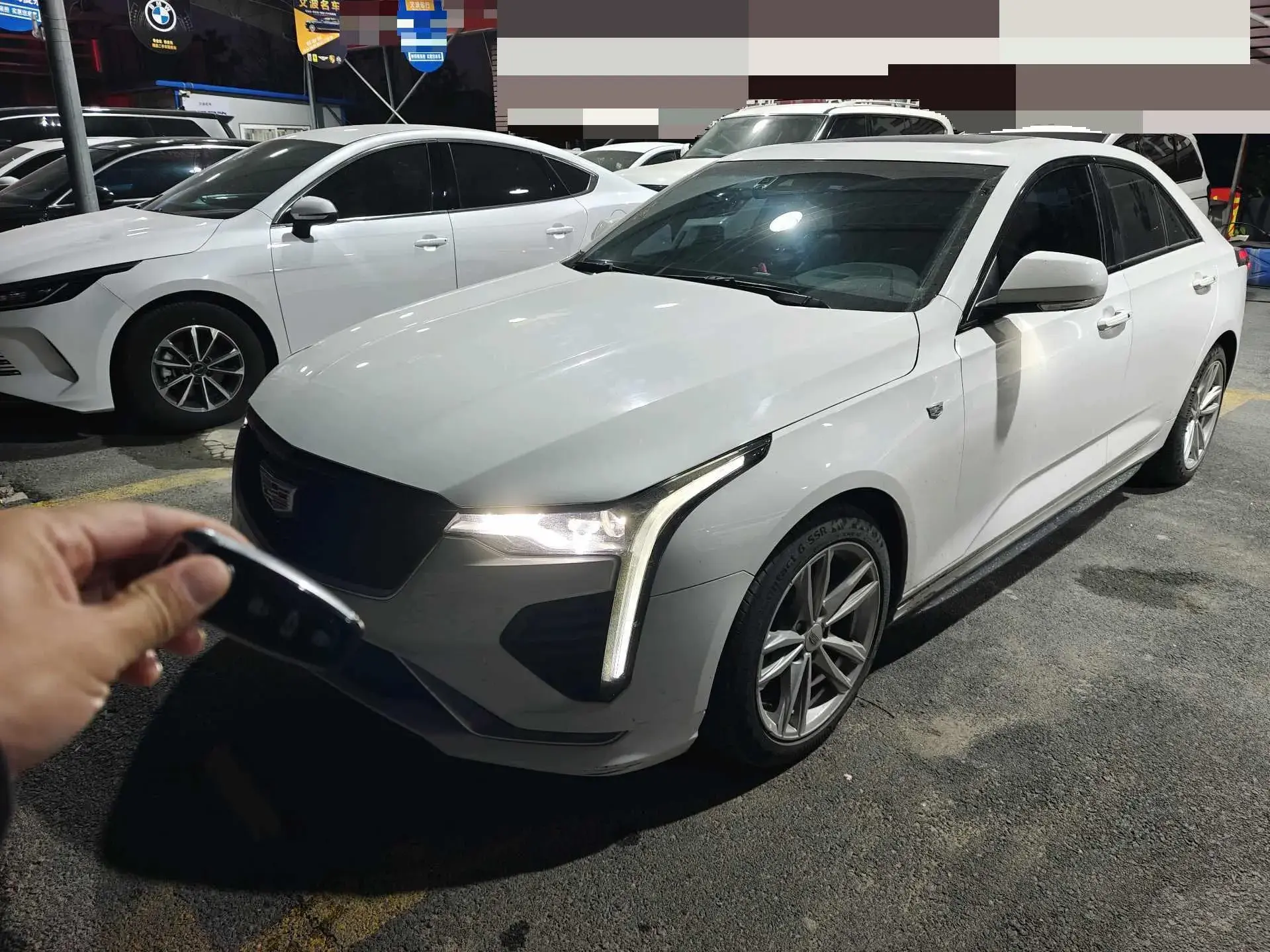 2020 CADILLAC CT4 view 1