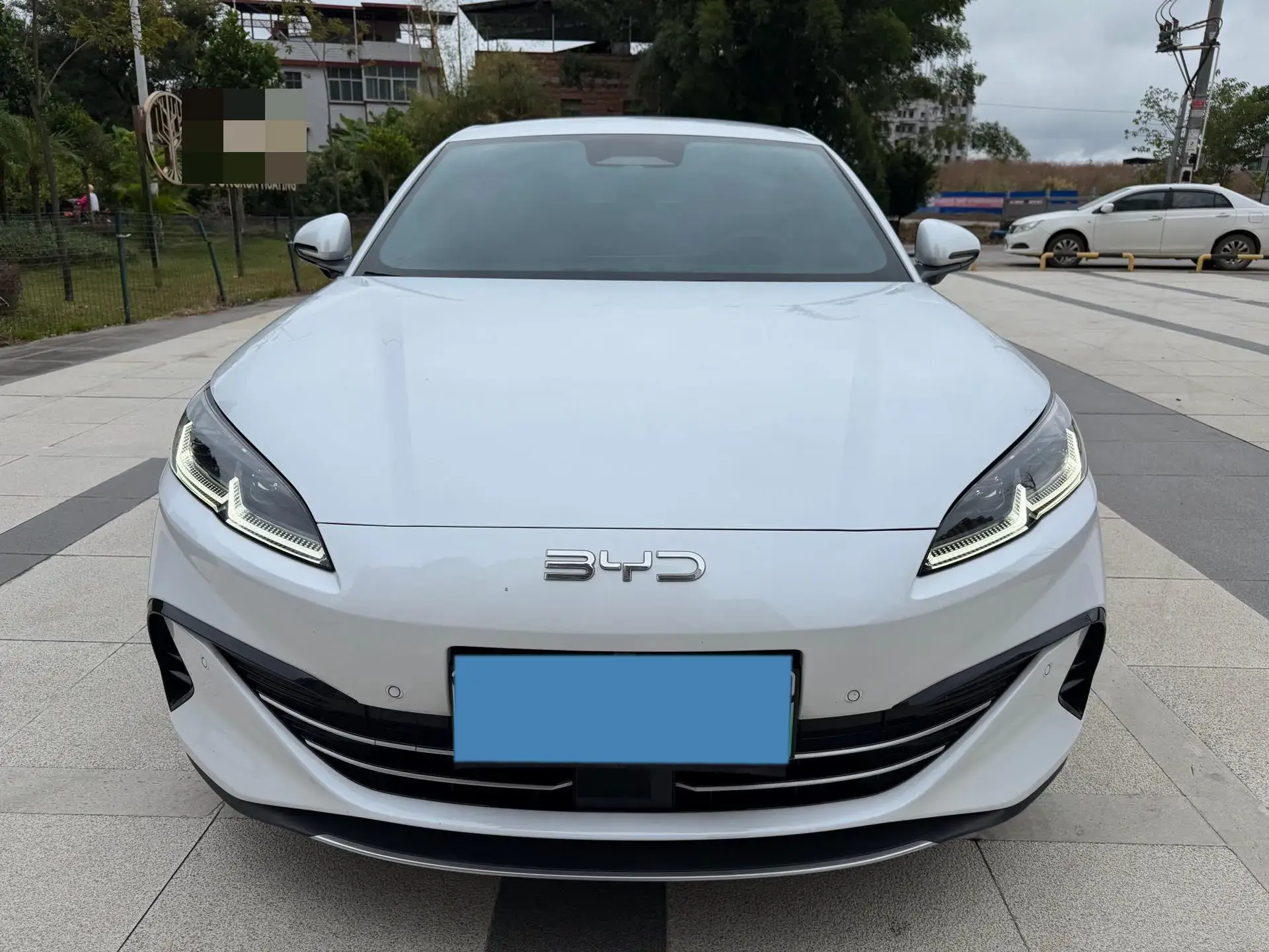 2025 BYD SEAL thumbnail 2