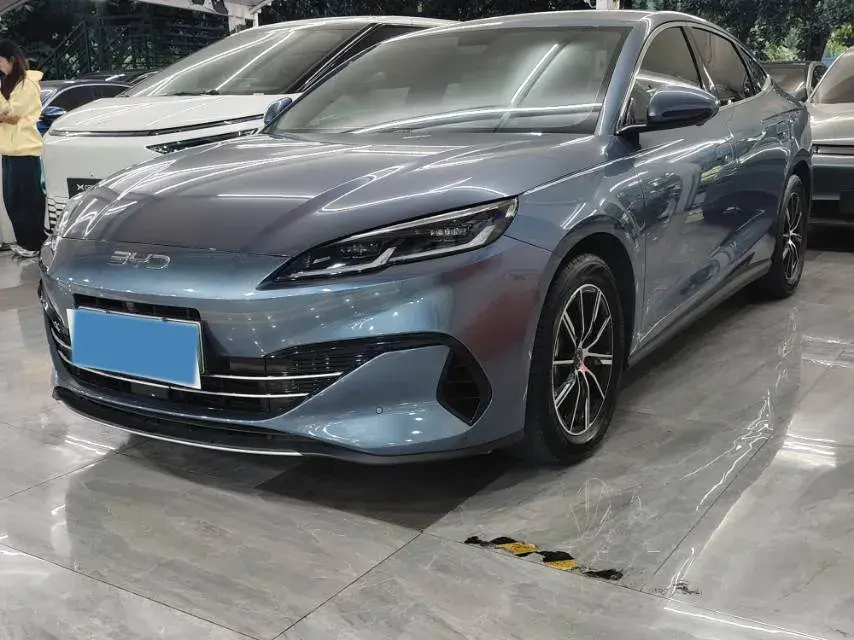 2024 BYD SEAL view 1