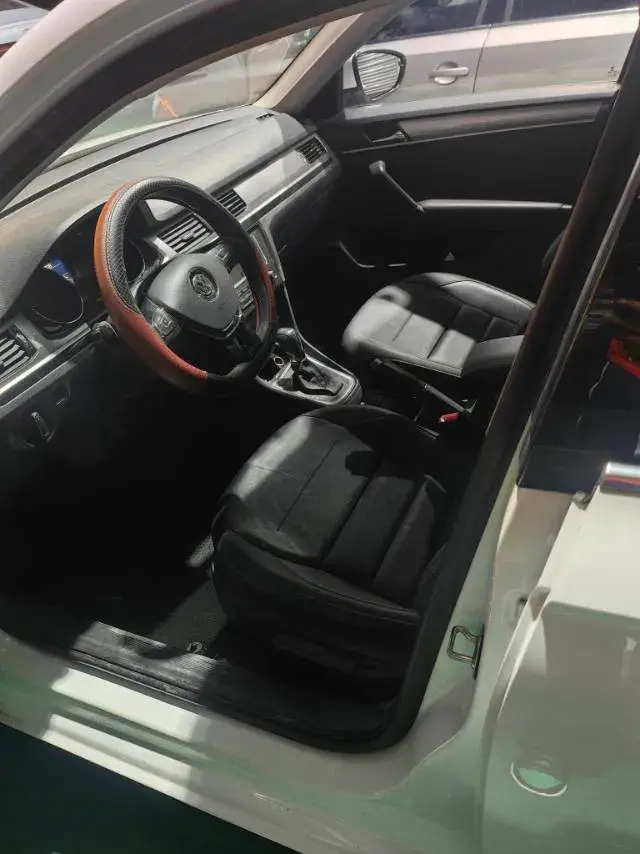 2018 VOLKSWAGEN BORA thumbnail 4