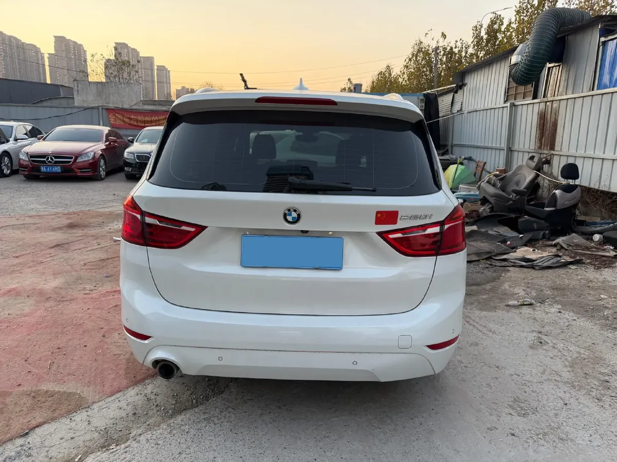 2019 BMW 2 Series SUV 1.5T 140HP L3 7DCT,autocango,china used car exporter,china ev exporter,chinese used car exporter,chinese used ev exporter