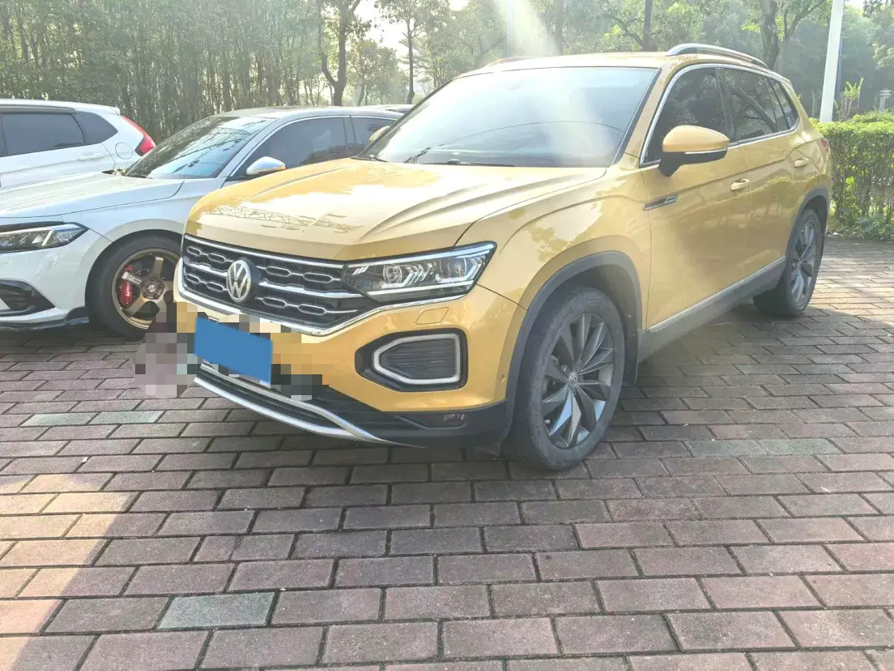 2019 VOLKSWAGEN TAYRON view 1