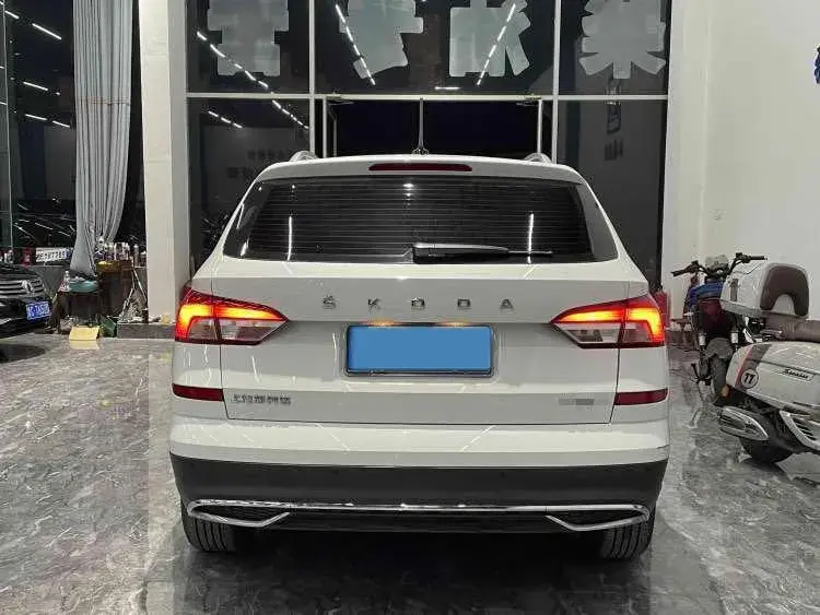 2024 SKODA KAMIQ thumbnail 3
