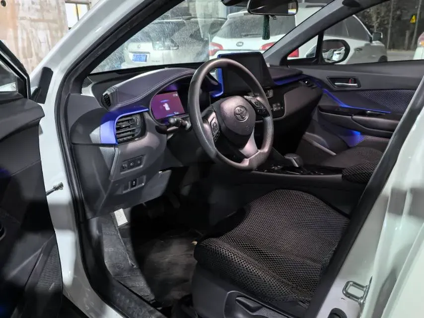 2020 Toyota C-HR EV BEV 54.3KWH,autocango,china used car exporter,china ev exporter,chinese used car exporter,chinese used ev exporter