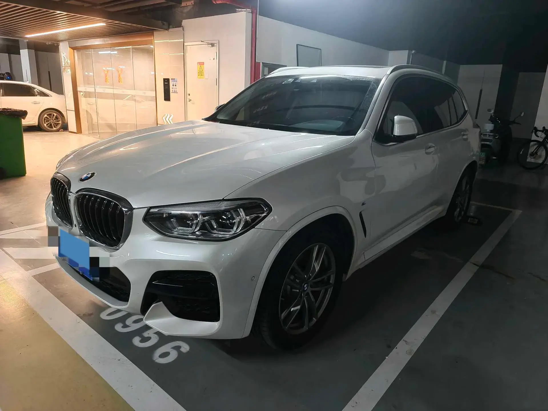 2021 BMW X3 view 1