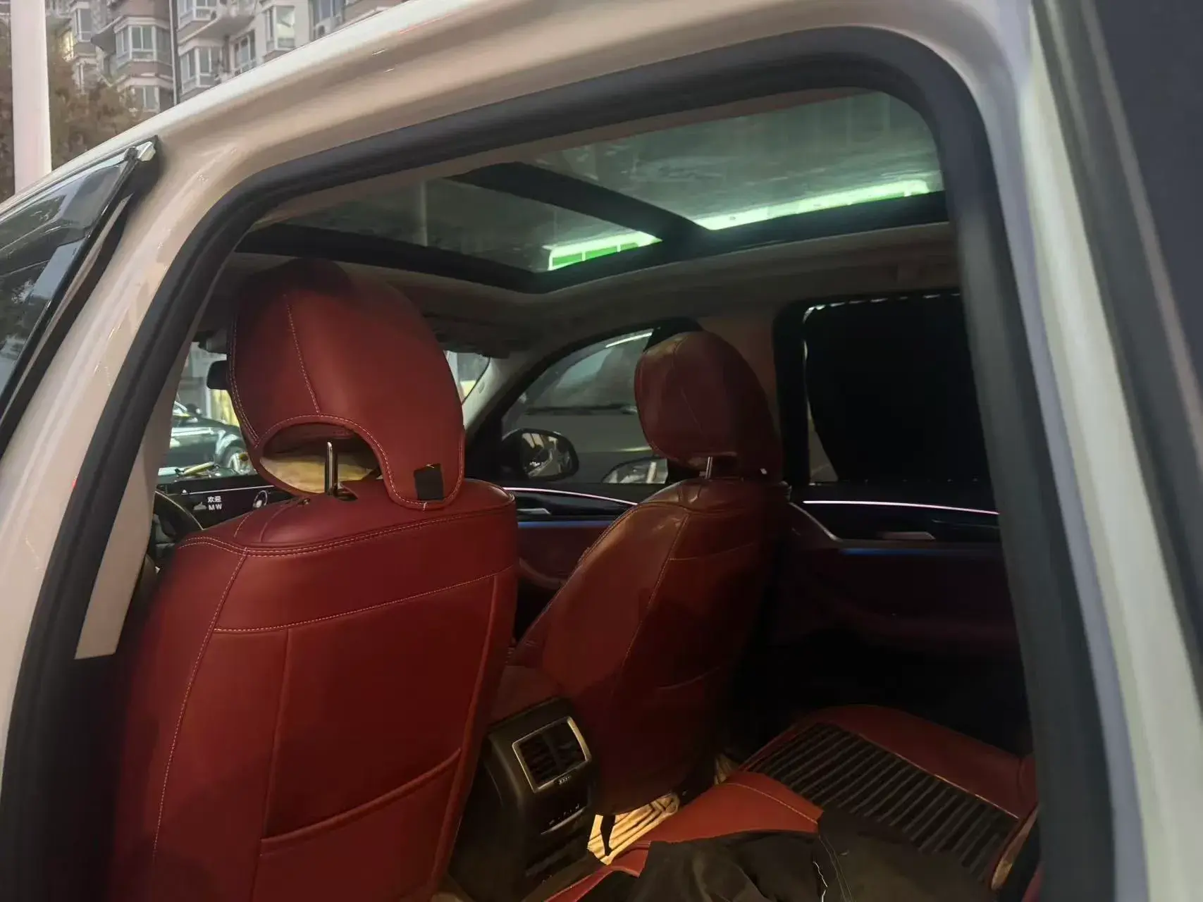 2024 BMW IX3 thumbnail 4