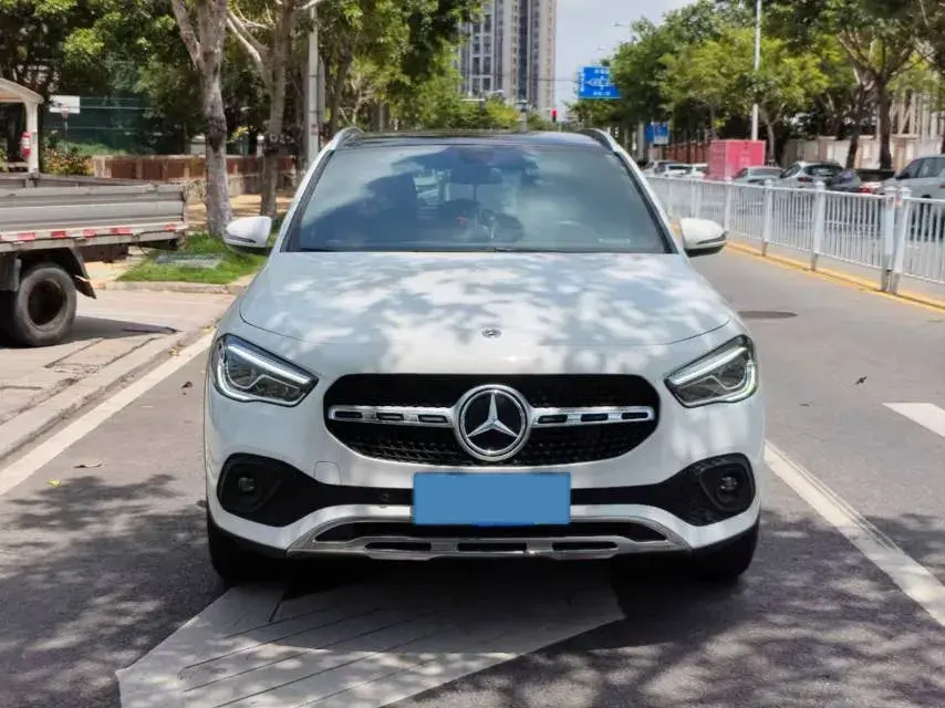 2022 MERCEDES-BENZ GLA thumbnail 3