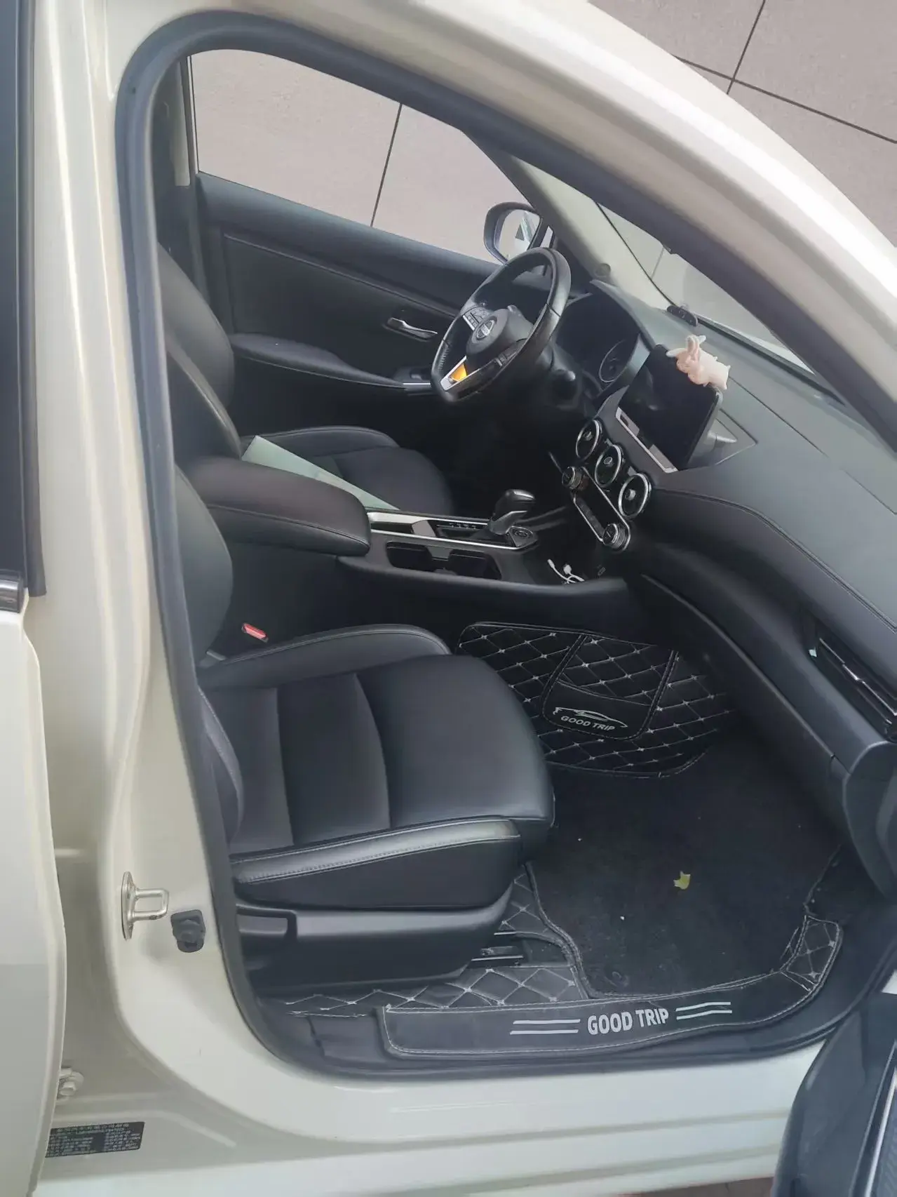 2020 NISSAN SYLPHY thumbnail 3