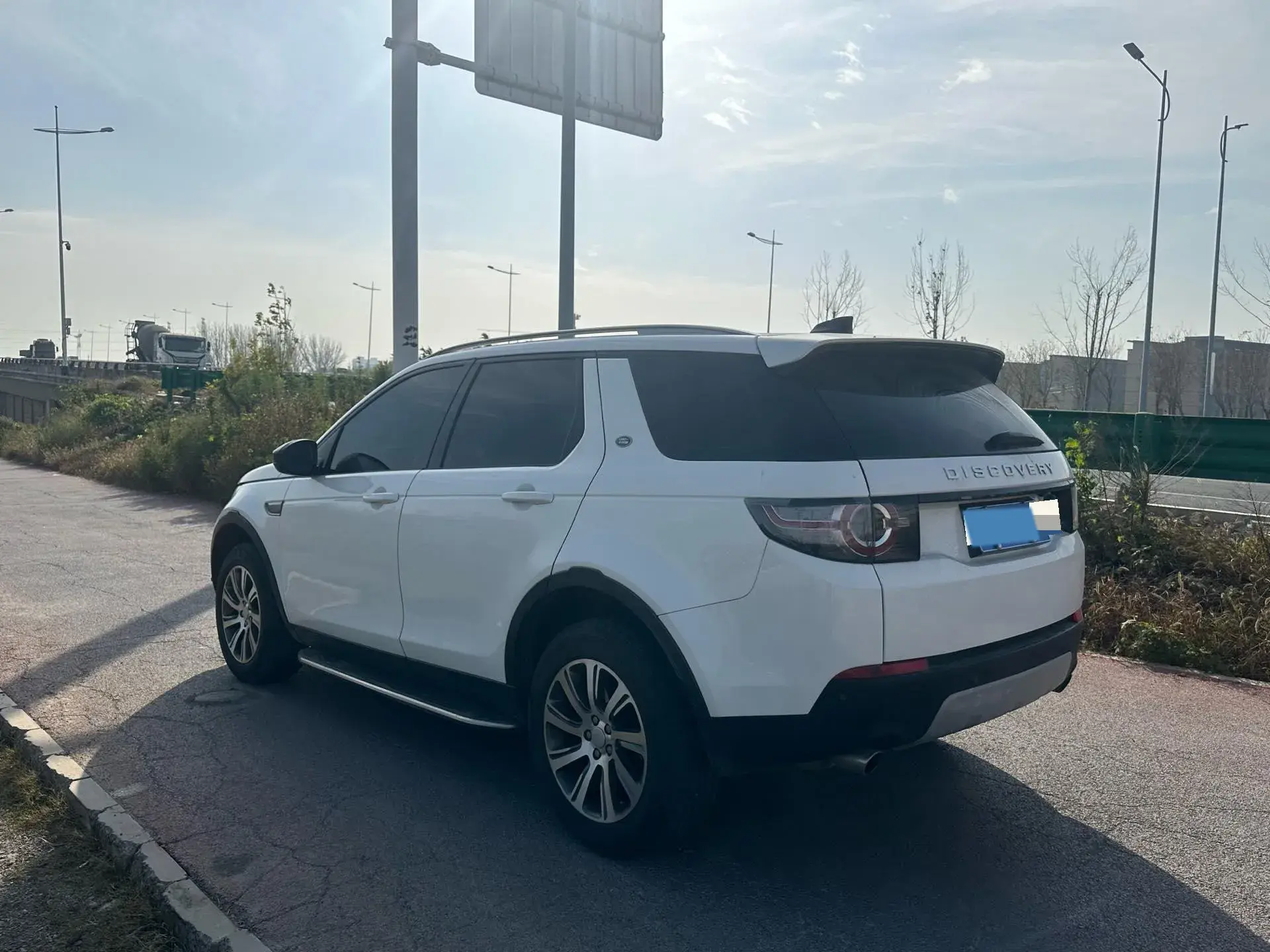 2018 LAND ROVER thumbnail 4