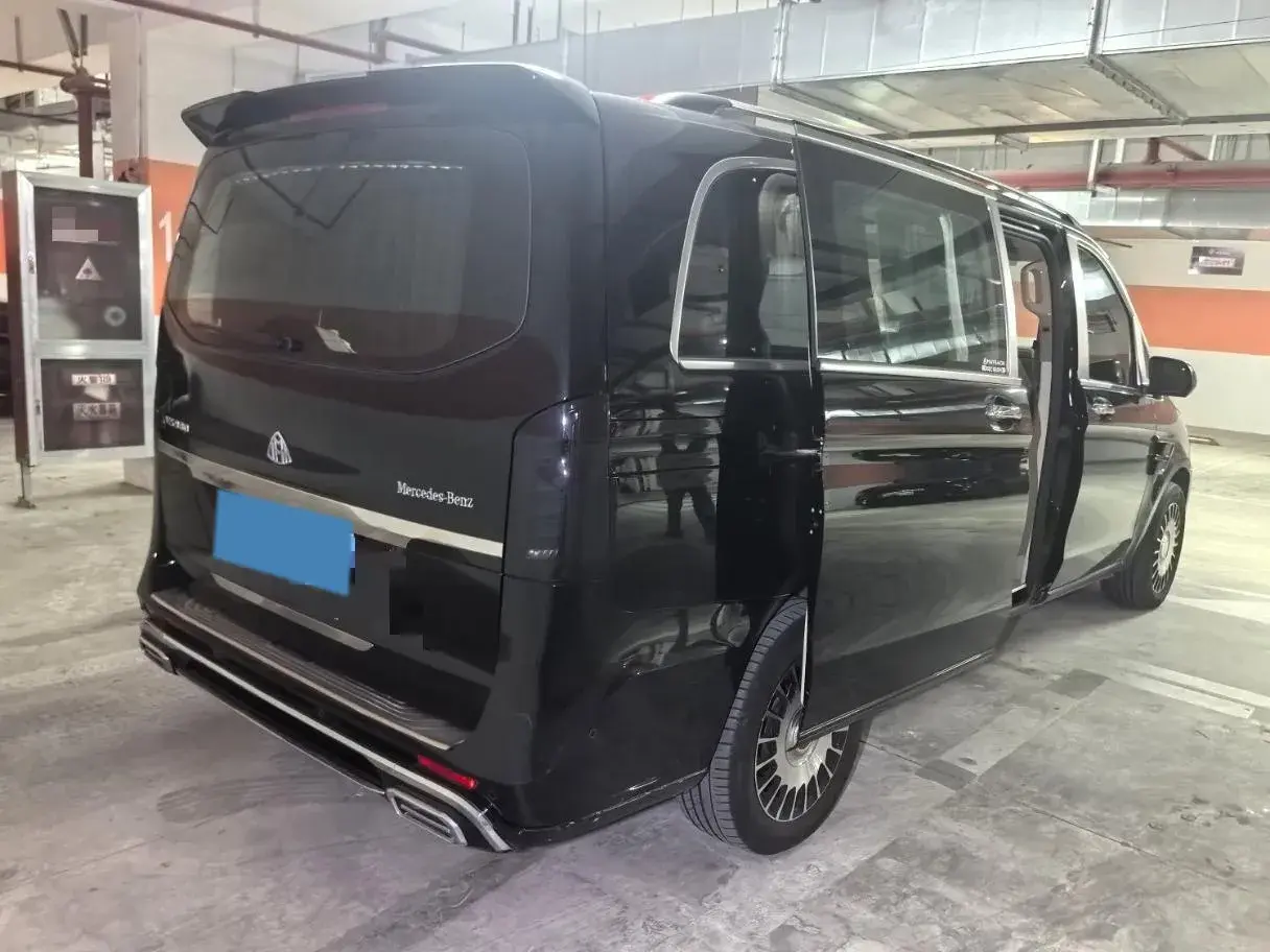 2022 MERCEDES-BENZ V thumbnail 2