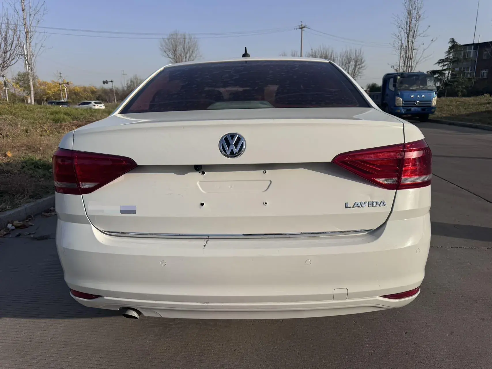 2017 VOLKSWAGEN LAVIDA thumbnail 4