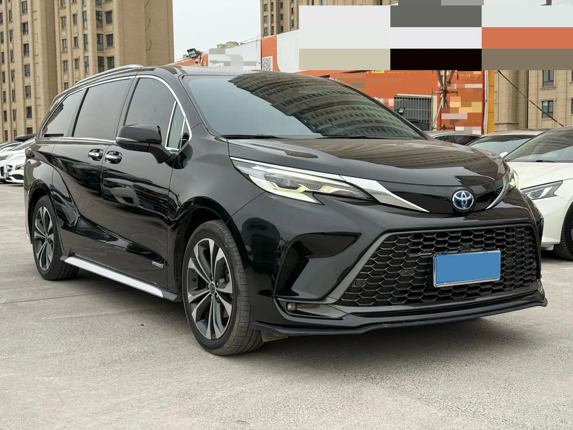 2023 TOYOTA GRANVIA thumbnail 3