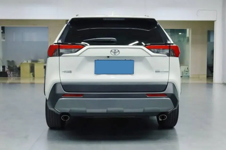 2020 TOYOTA RAV4 thumbnail 4