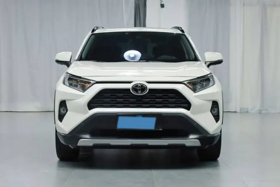 2020 TOYOTA RAV4 thumbnail 2