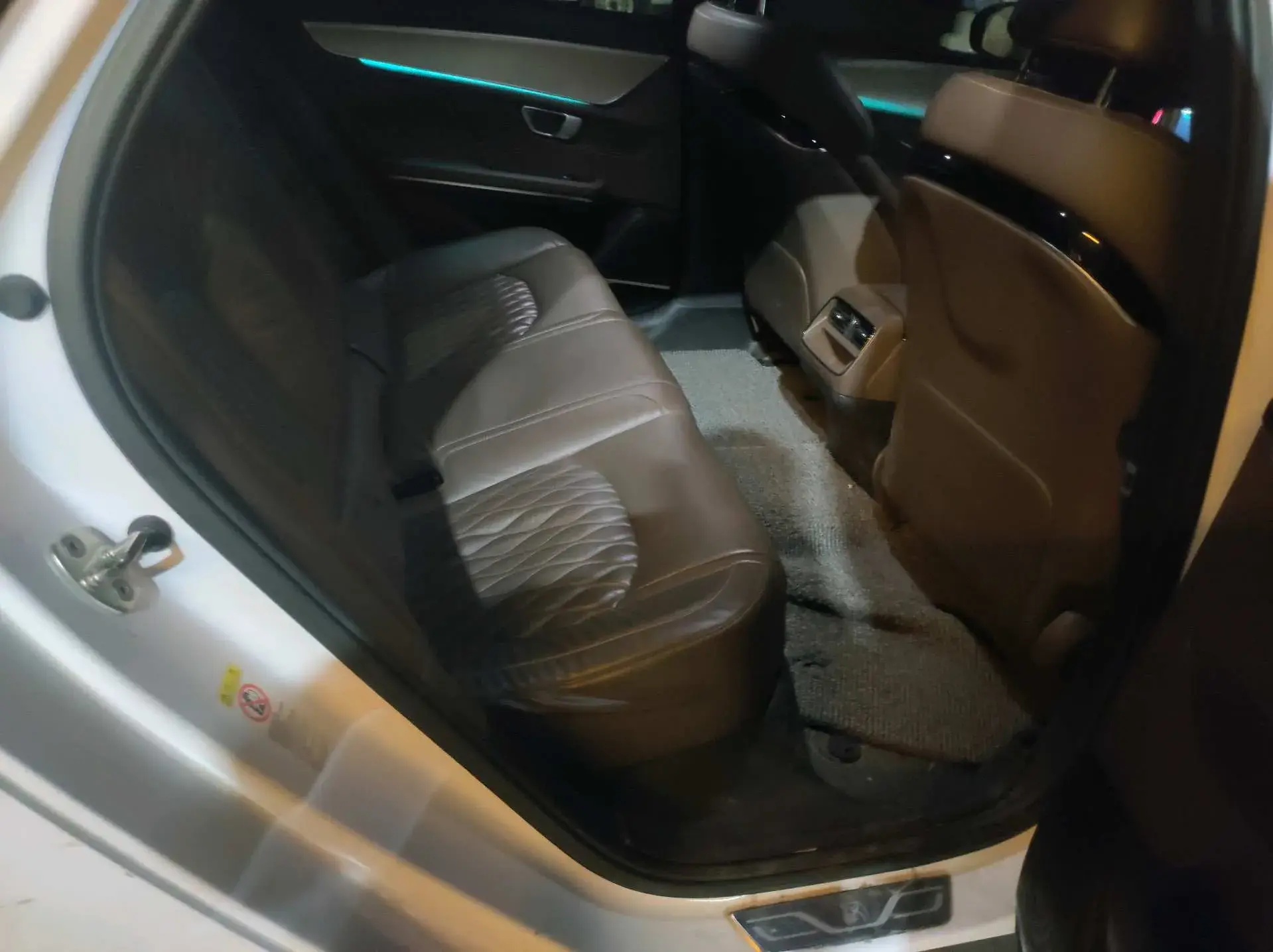 2023 BYD HAN thumbnail 4