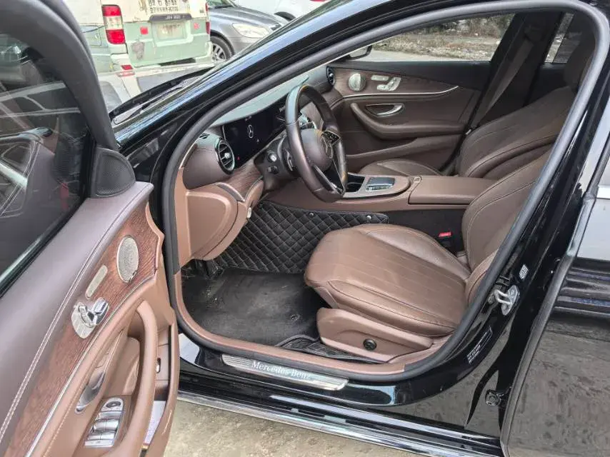 2023 MERCEDES-BENZ E thumbnail 2