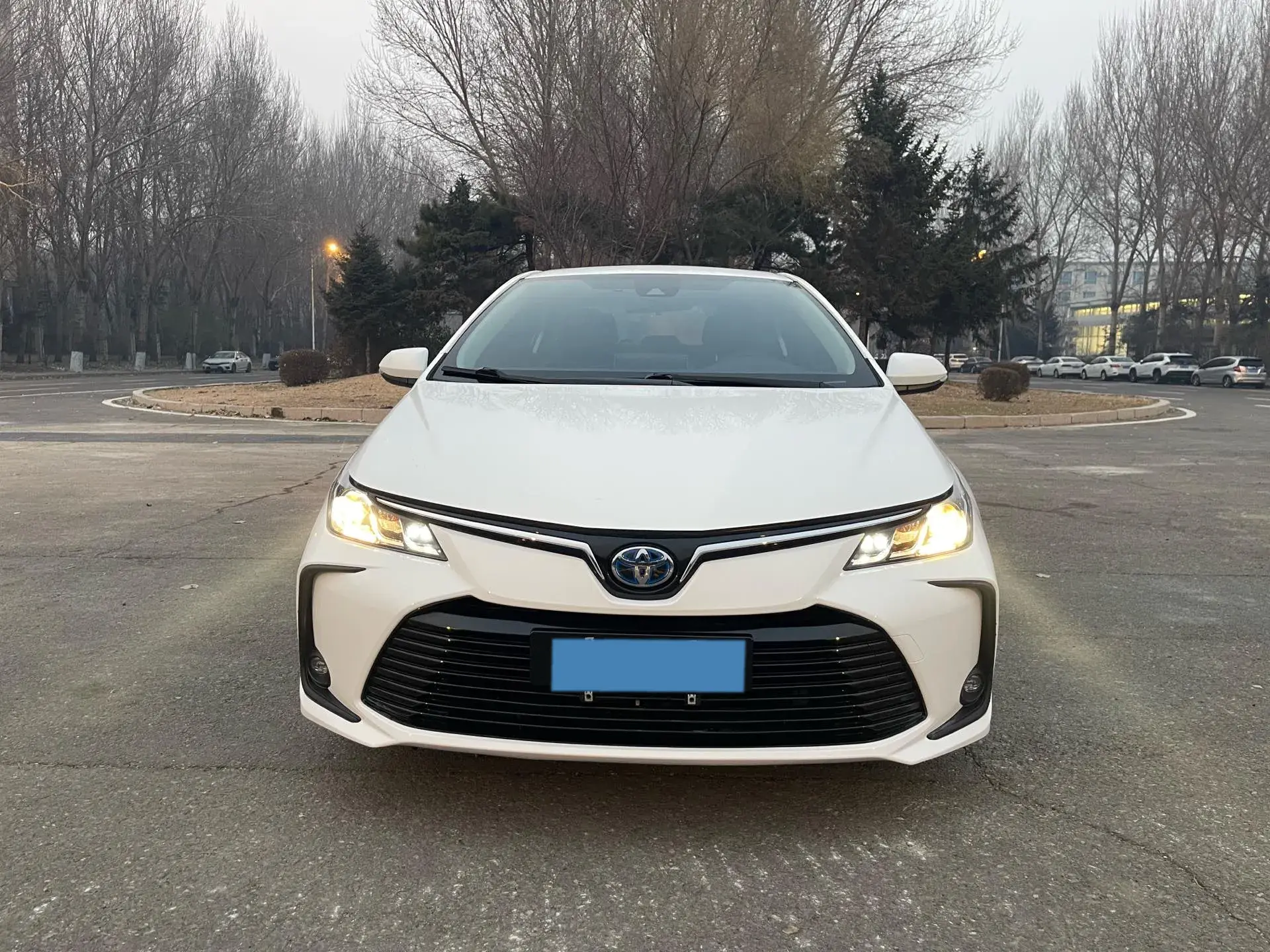 2022 TOYOTA COROLLA thumbnail 2