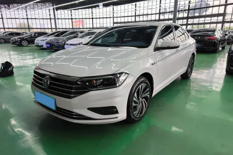 2021 VOLKSWAGEN SAGITAR view 1