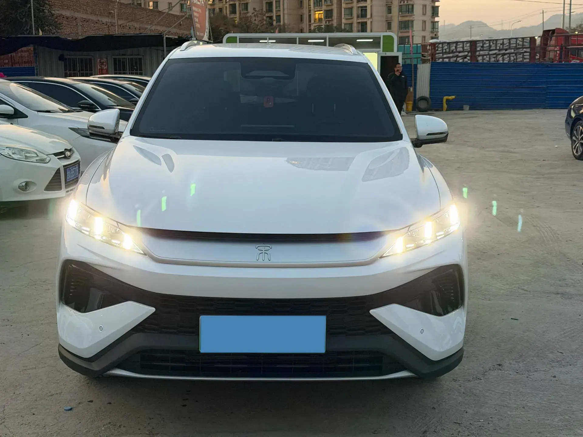 2024 BYD SONG thumbnail 2