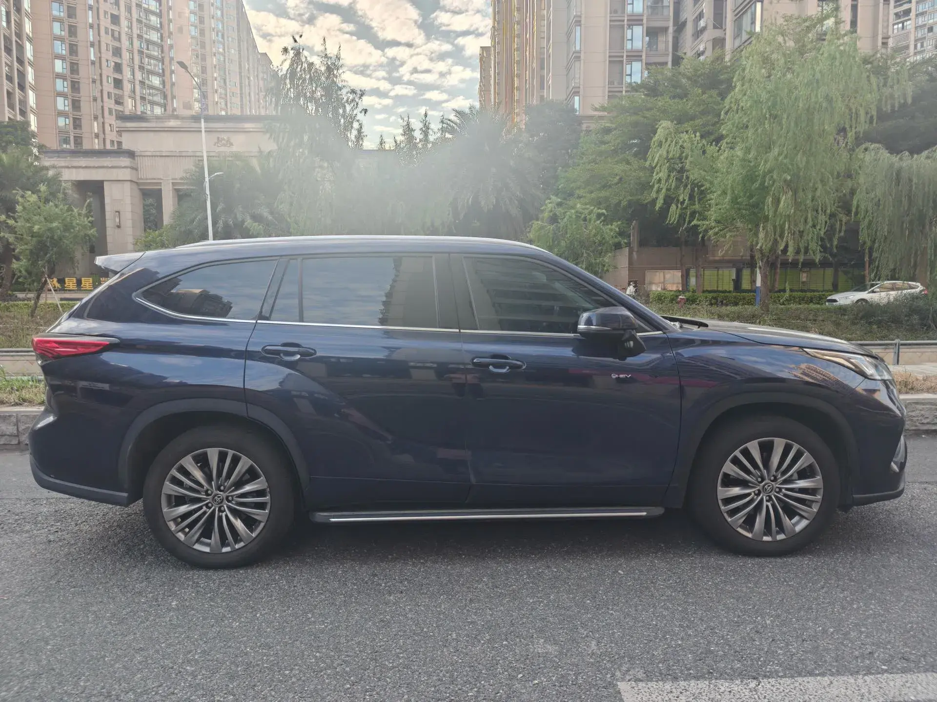 2024 TOYOTA HIGHLANDER thumbnail 2