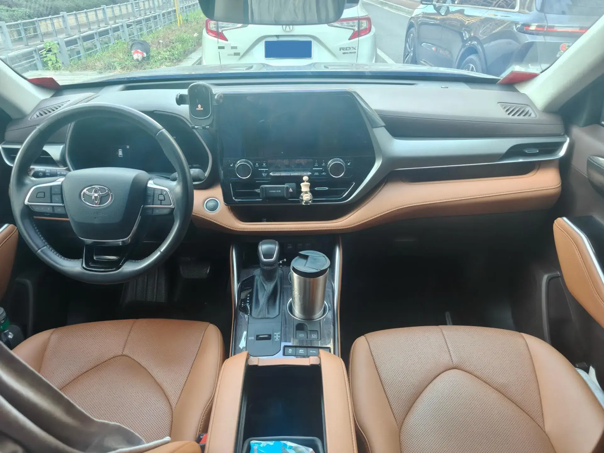 2024 TOYOTA HIGHLANDER thumbnail 3