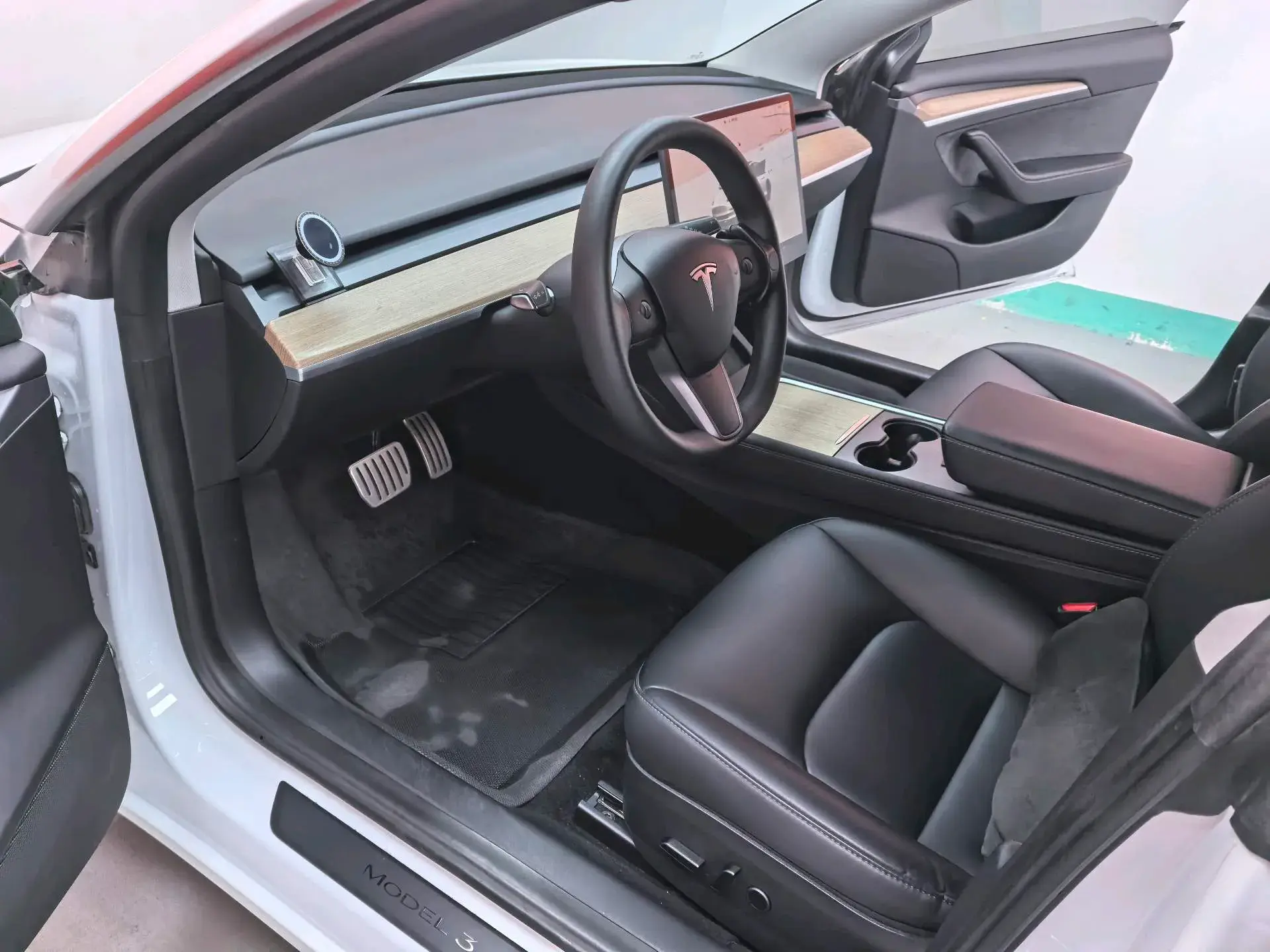 2022 TESLA MODEL thumbnail 4