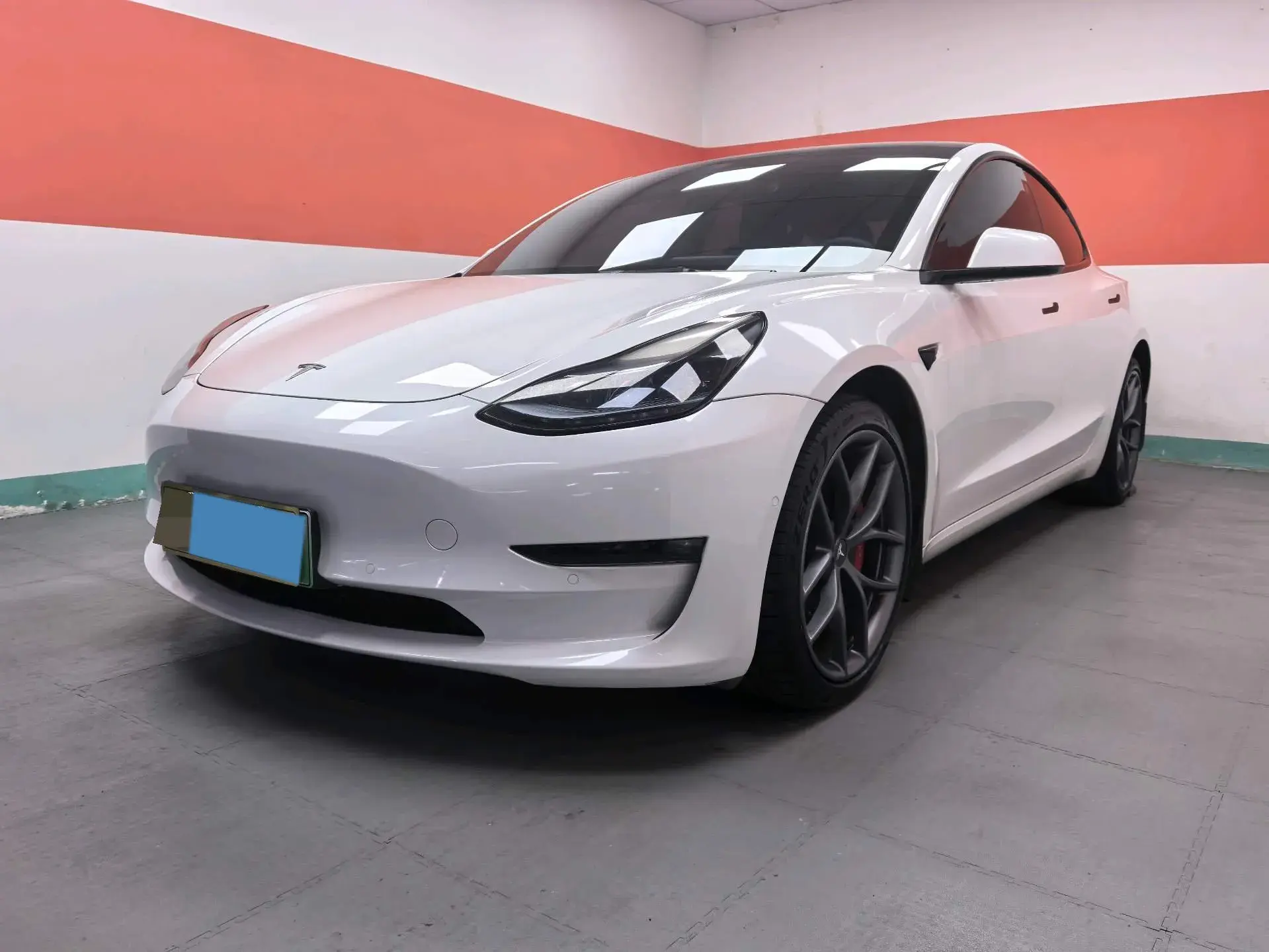 2022 TESLA MODEL view 1