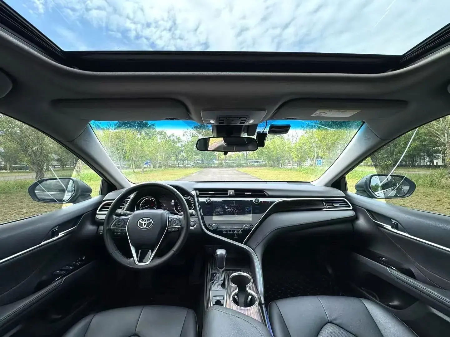 2019 TOYOTA CAMRY thumbnail 4