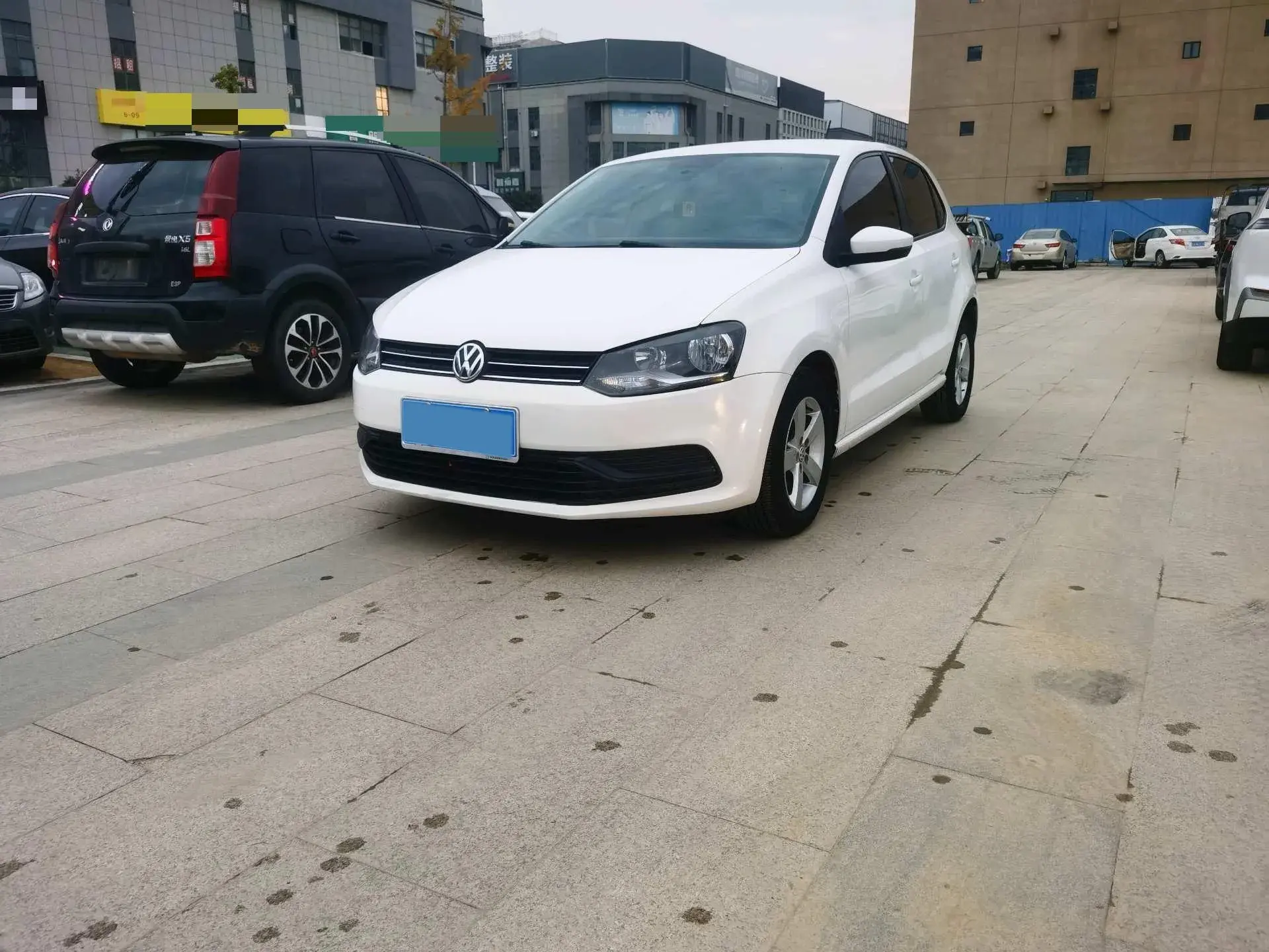 2018 VOLKSWAGEN POLO view 1