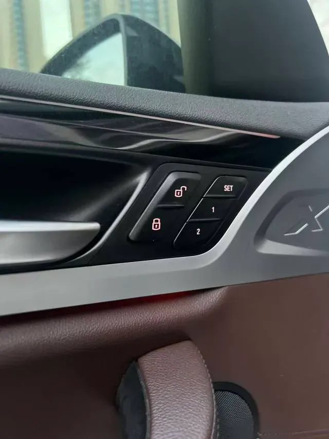 2019 BMW X4 2.0T 184HP L4 8AT,autocango,china used car exporter,china ev exporter,chinese used car exporter,chinese used ev exporter