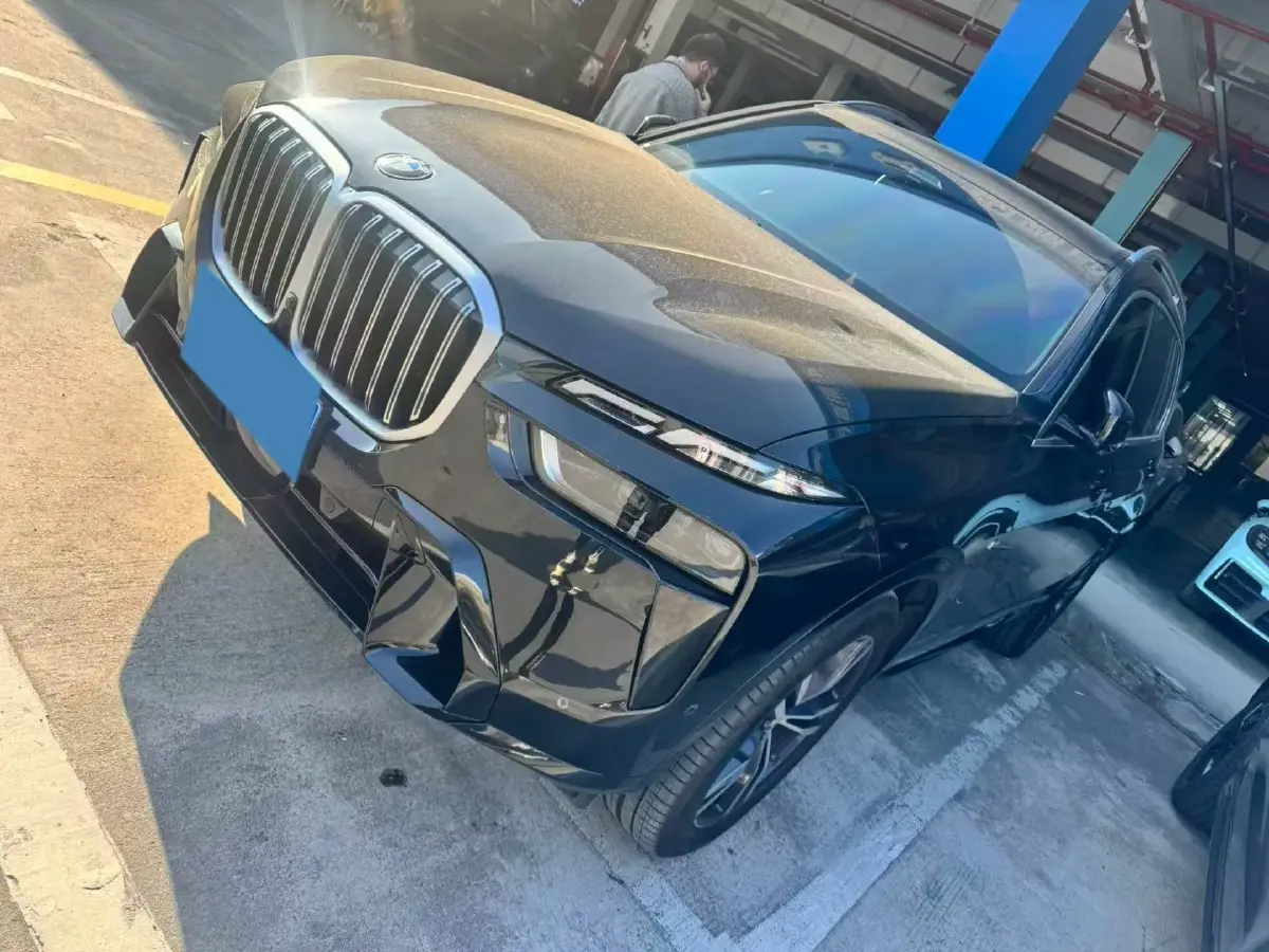 2023 BMW X7 3.0T 381HP L6 8AT