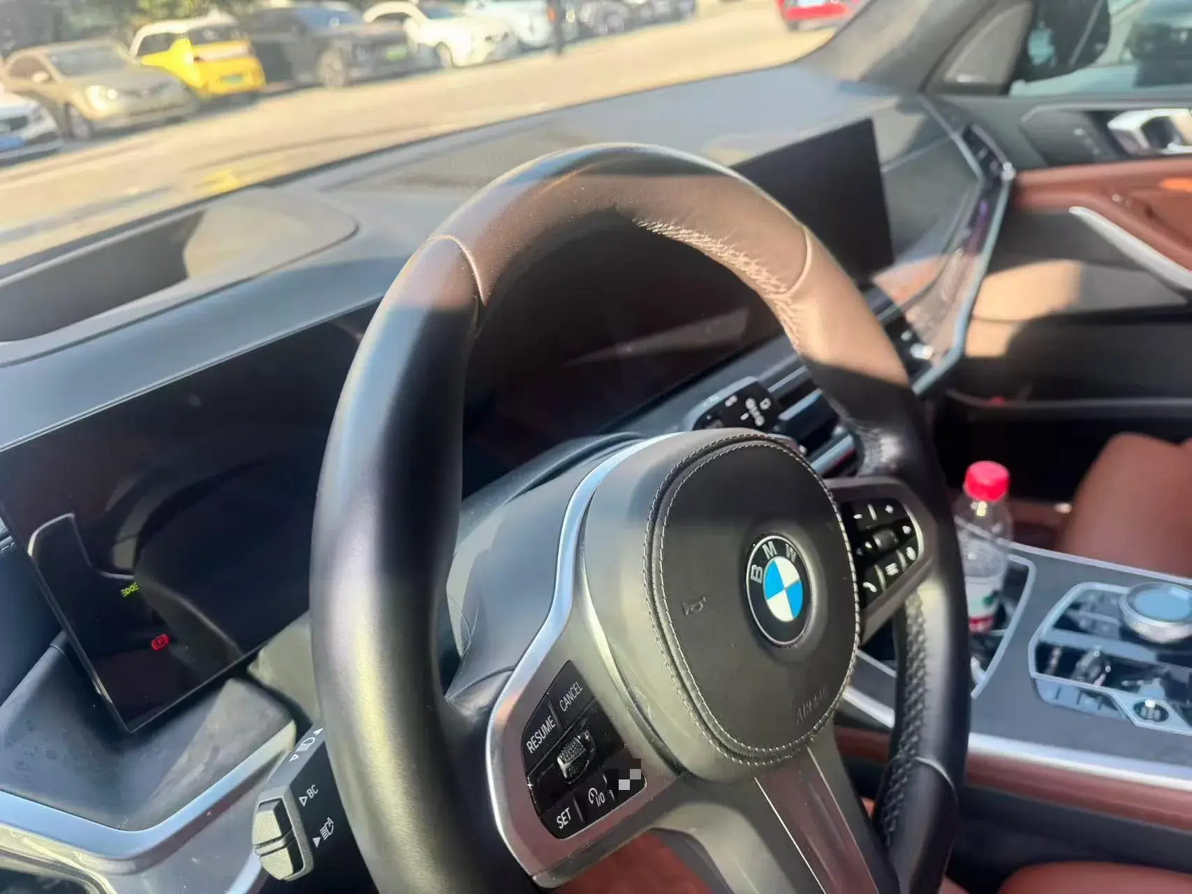 2023 BMW X7 thumbnail 3