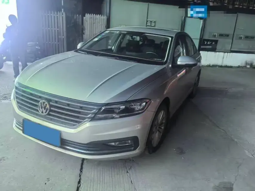 2018 VOLKSWAGEN LAVIDA view 1