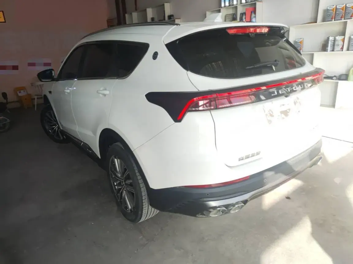 2023 JETOUR X70 thumbnail 4