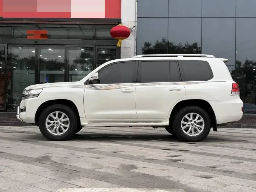 2019 CHEVROLET TRAX thumbnail 2