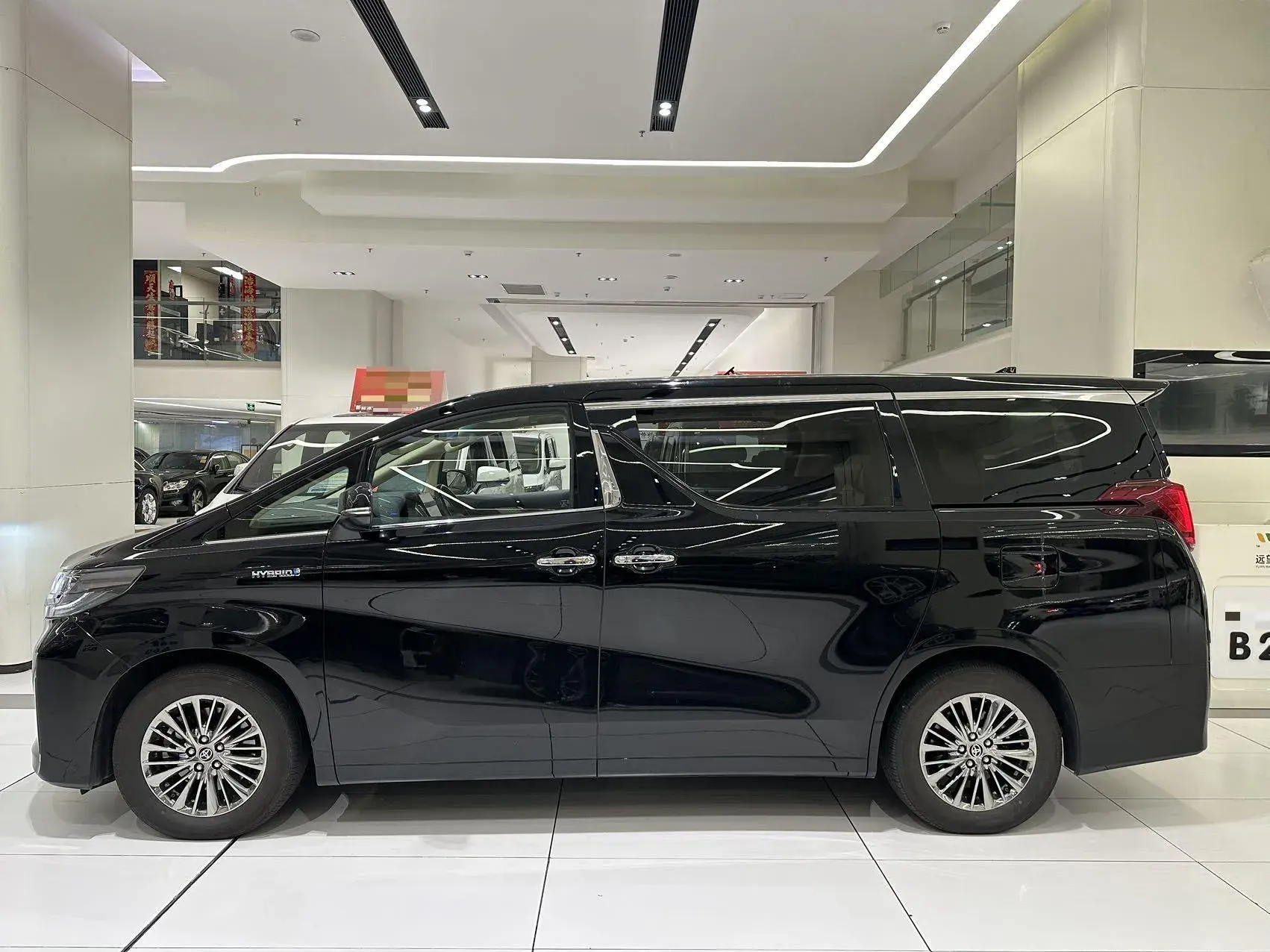 2021 TOYOTA ALPHARD thumbnail 2