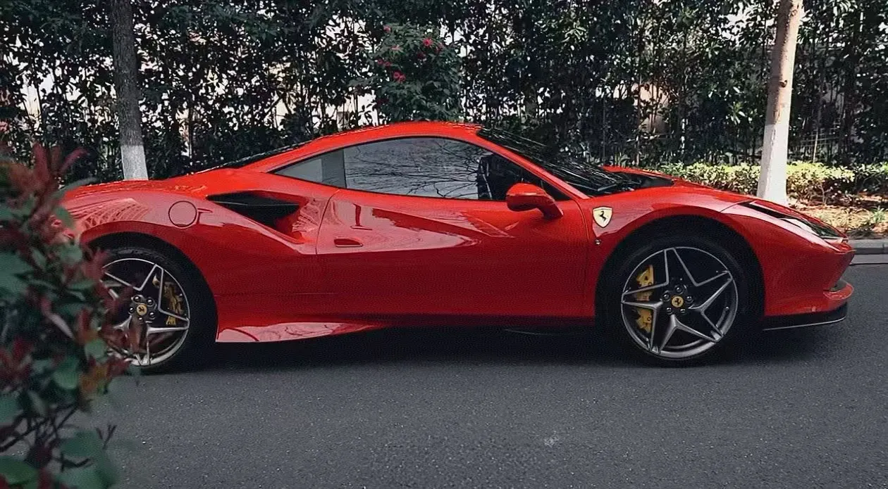 2019 Ferrari F8 3.9T 720HP V8 7DCT,autocango,china used car exporter,china ev exporter,chinese used car exporter,chinese used ev exporter