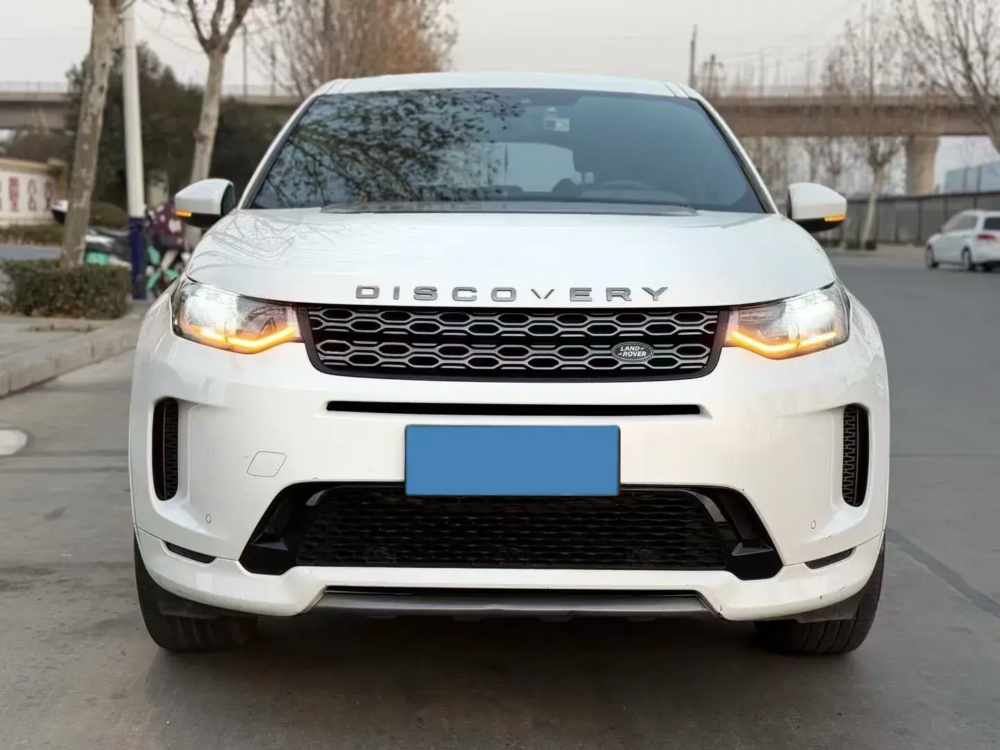 2021 LAND ROVER thumbnail 4