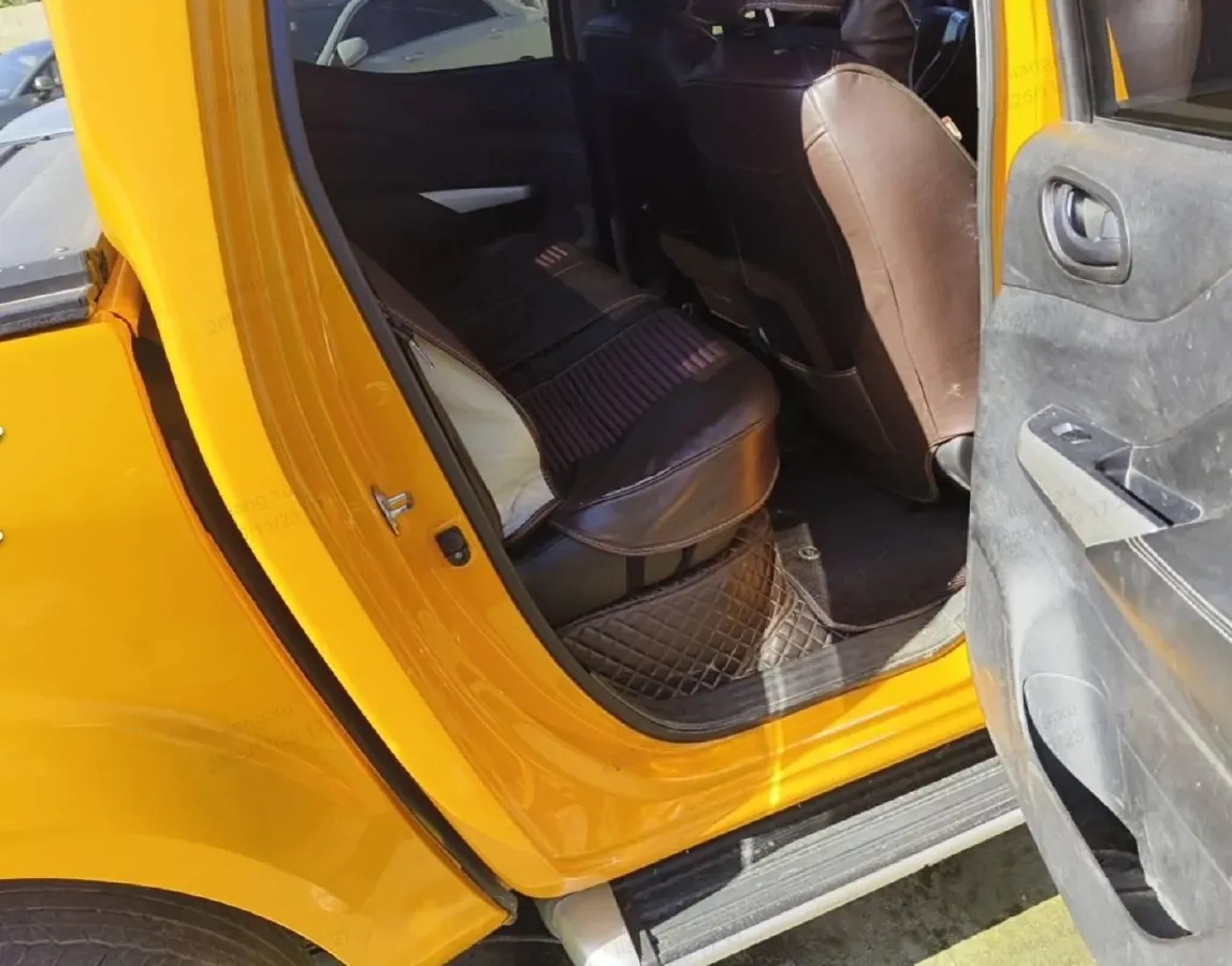 2023 Nissan Navara 2.5L 190HP L4 7AT,autocango,china used car exporter,china ev exporter,chinese used car exporter,chinese used ev exporter