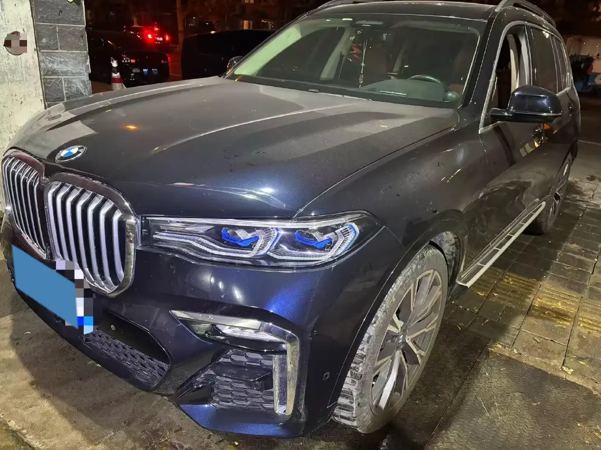 2021 BMW X7 3.0T 340HP L6 8AT