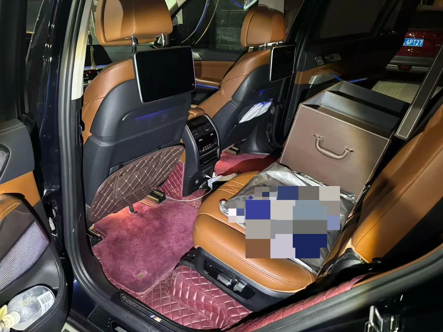 2021 BMW X7 thumbnail 4