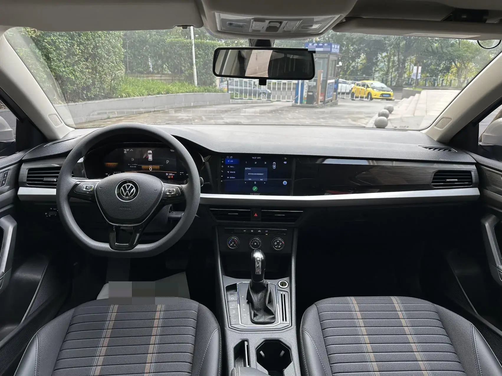 2021 VOLKSWAGEN LAVIDA thumbnail 4