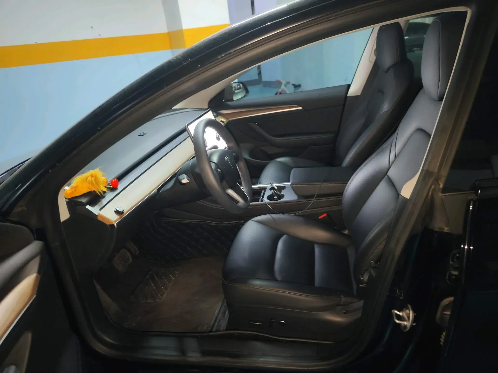 2021 TESLA MODEL thumbnail 2