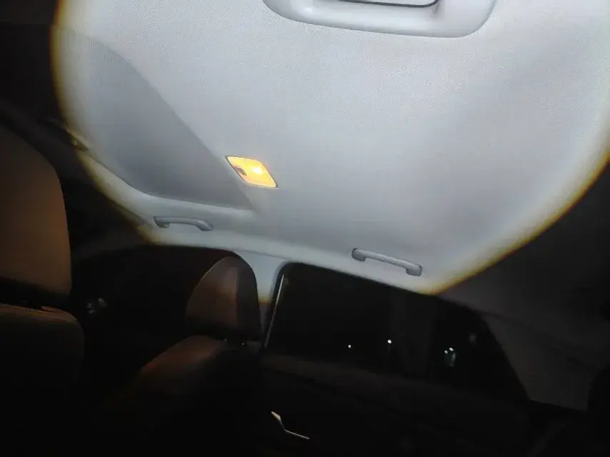 2022 HYUNDAI ELANTRA thumbnail 4