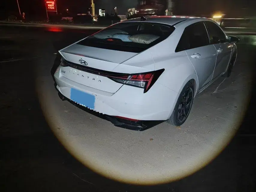 2022 HYUNDAI ELANTRA thumbnail 2