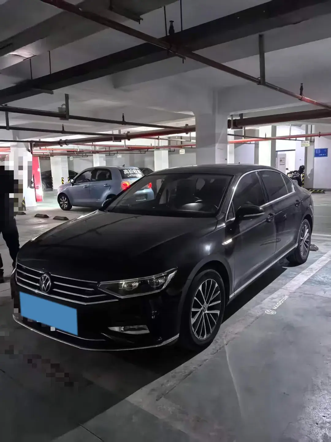 2020 VOLKSWAGEN MAGOTAN view 1