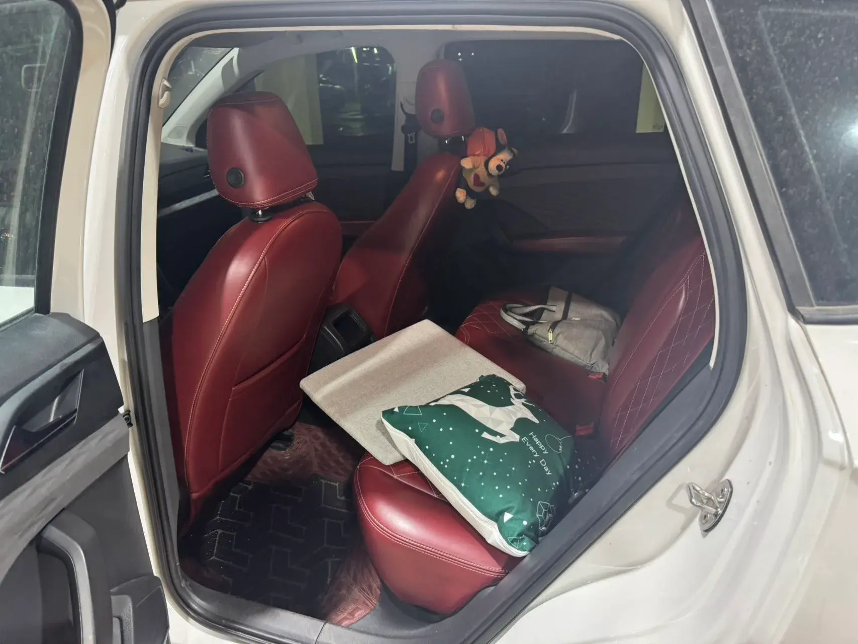 2020 VOLKSWAGEN THARU thumbnail 3