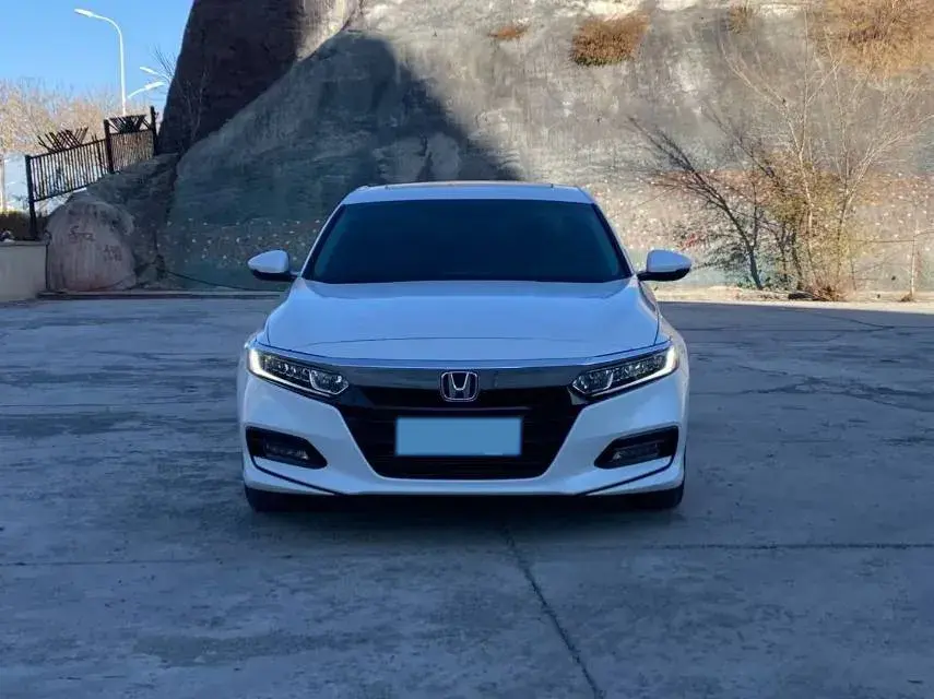 2021 HONDA ACCORD thumbnail 2