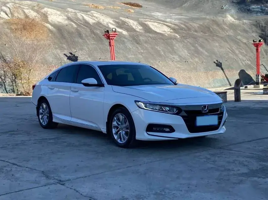 2021 HONDA ACCORD thumbnail 3